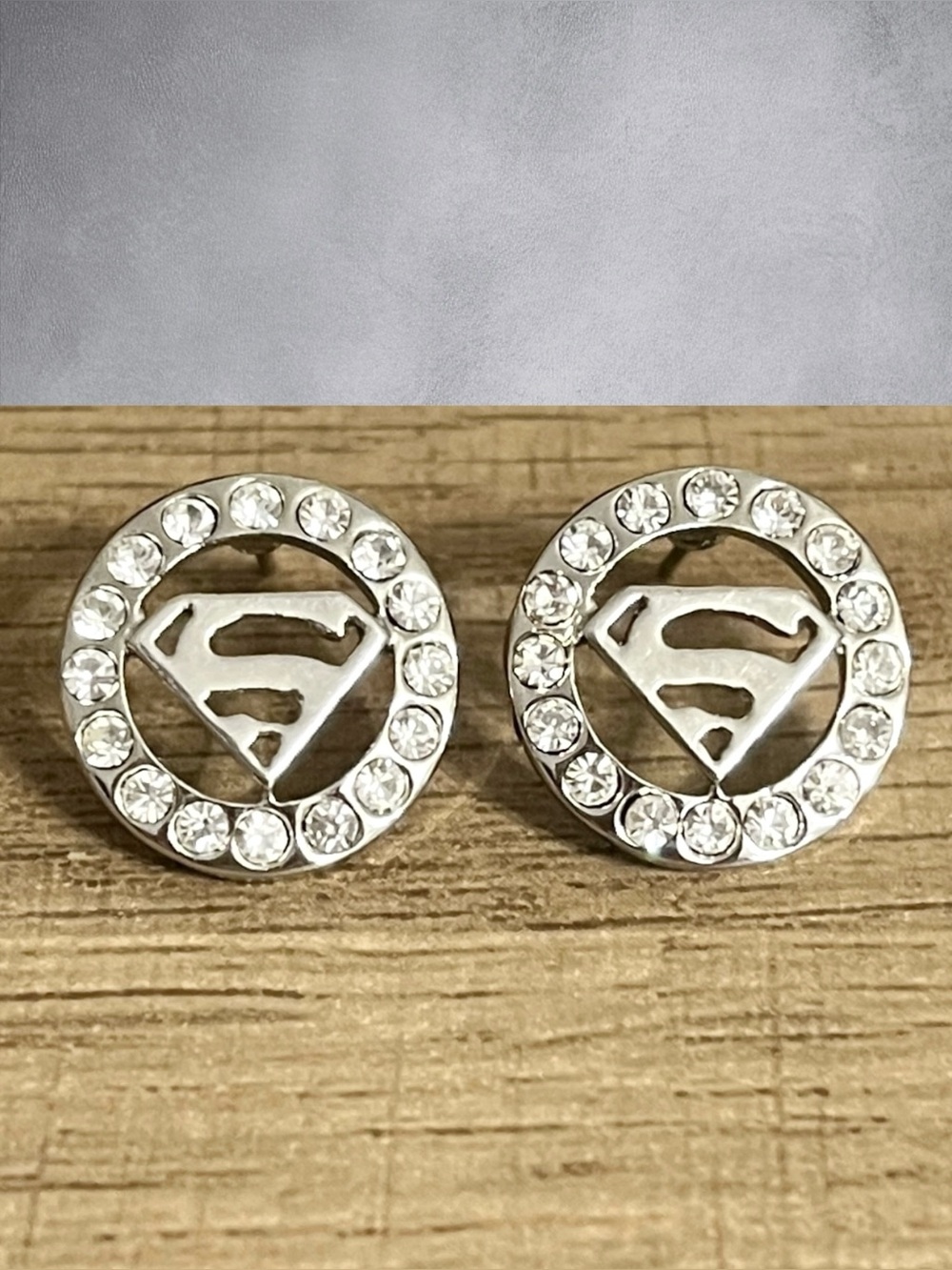 Superman Silver Tone Halo Earrings Round Rhinestone Studs 1/2” Womens Pierced